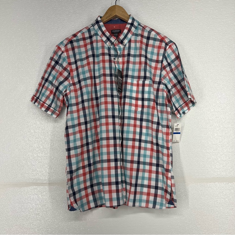 Van Heusen Classic Fit Short Sleeve Button Up Red Plaid/Checkered‎ Men's Size XL